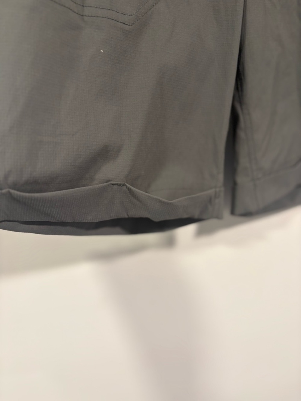 Te Verde Olive Hybrid Shorts with Zipper Pockets - Picture 8 of 10